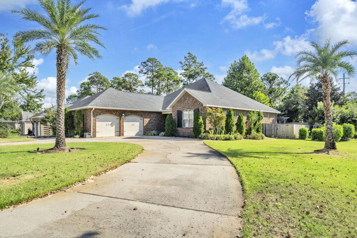 Property Photo: 750 Woods Drive FL 32578