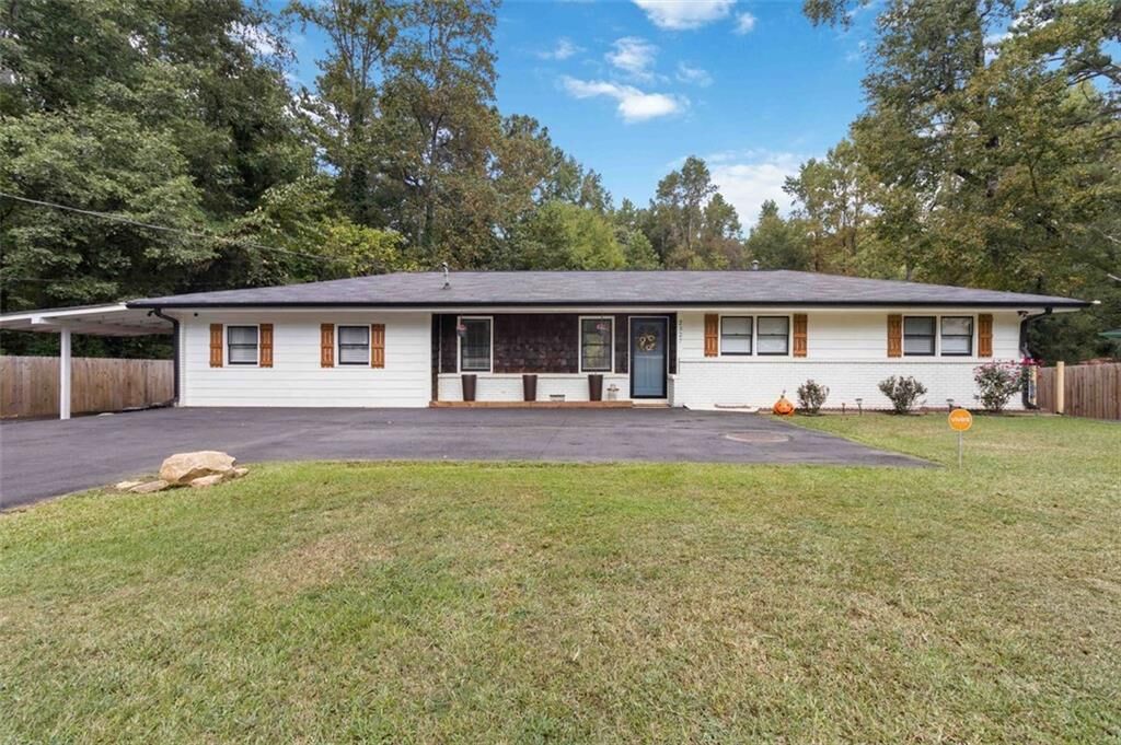 Property Photo:  2327 Young Road  GA 30088