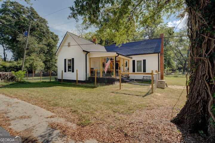 Property Photo:  630 S Railroad Street  GA 31085 