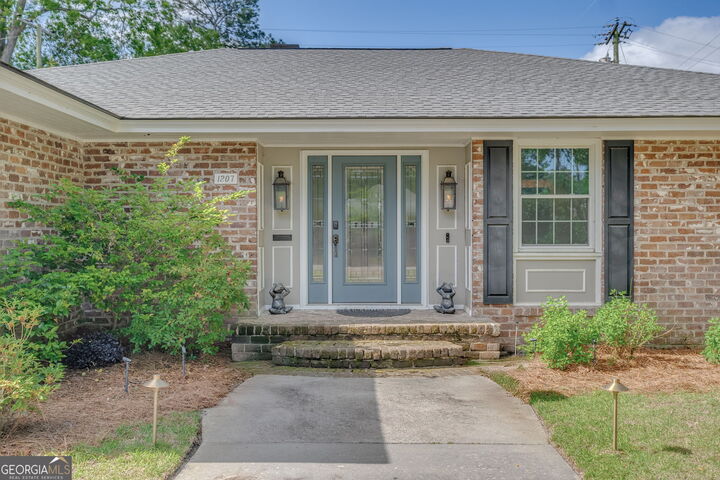 Property Photo: 1207 Bacon Park Drive GA 31406