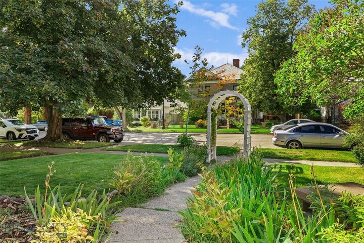 Property Photo:  119 S Yellowstone Street  MT 59047 