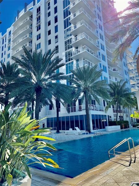 Property Photo:  2821 N Ocean Blvd 1106  FL 33308 