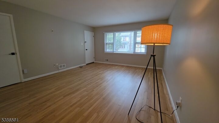 Property Photo:  43 Allen St 1  NJ 07111 