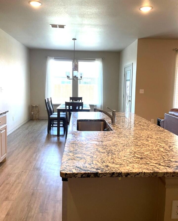 Property Photo: 7103 22nd Street TX 79407