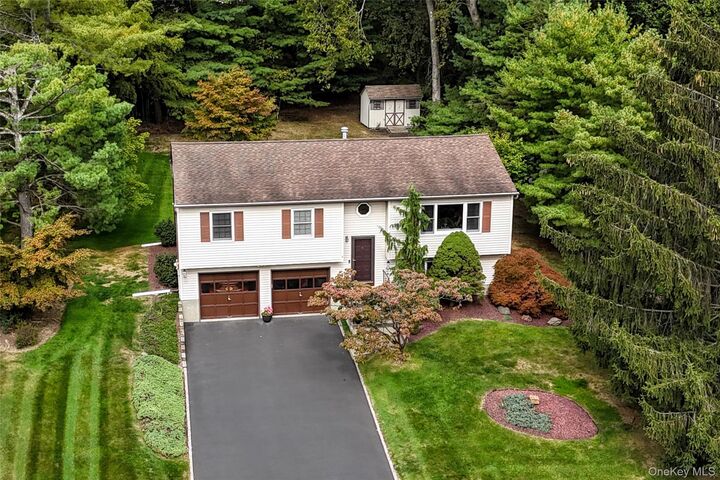 4 Arlington Drive  Harriman NY 10926 photo