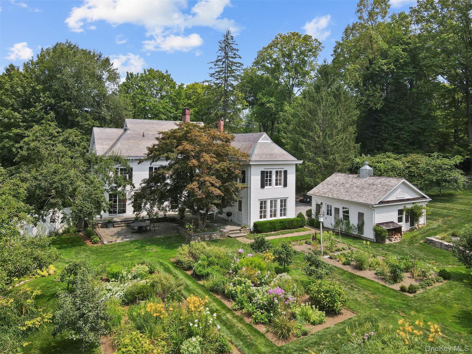 Property Photo:  21 Katonah'S Wood Road  NY 10536 