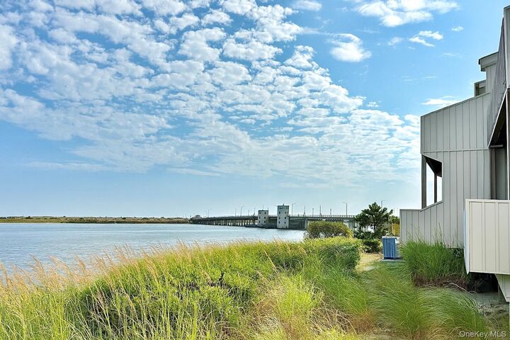 Property Photo:  7 Waters Edge 7  NY 11967