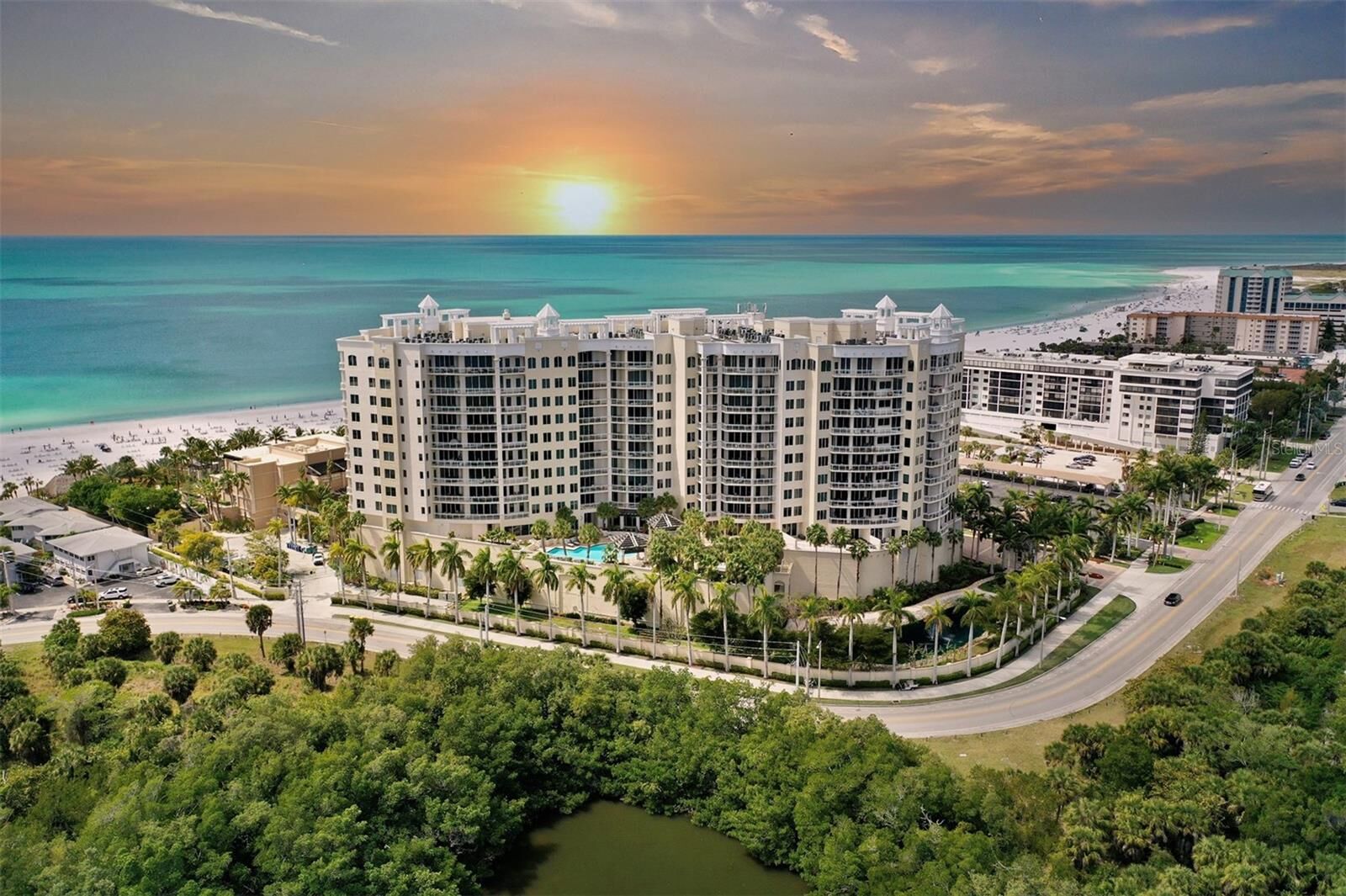 Property Photo:  1300 Benjamin Franklin Drive 709  FL 34236 