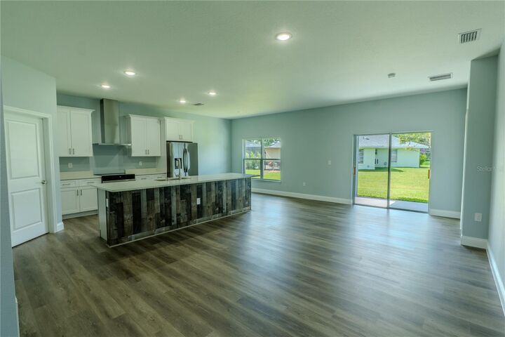Property Photo:  5623 Angelo Circle  FL 33872 