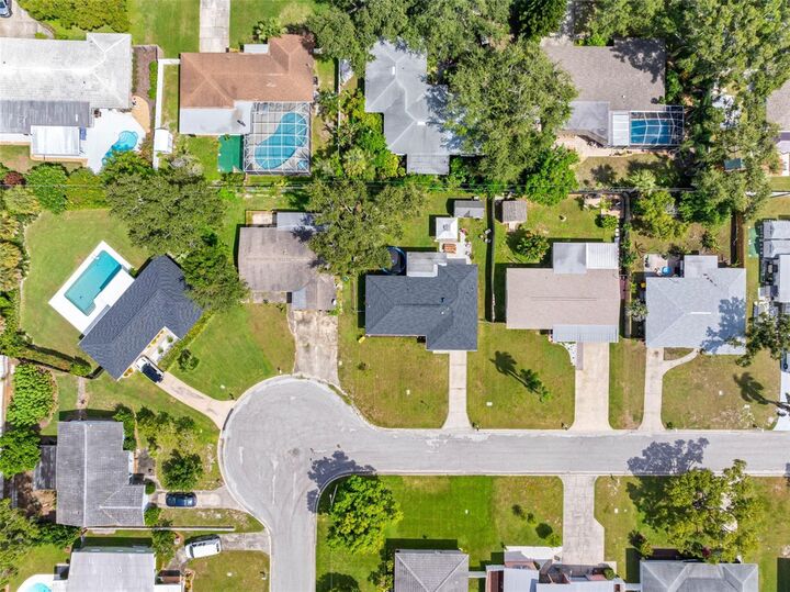 Property Photo: 237 Mineola Drive E FL 33770