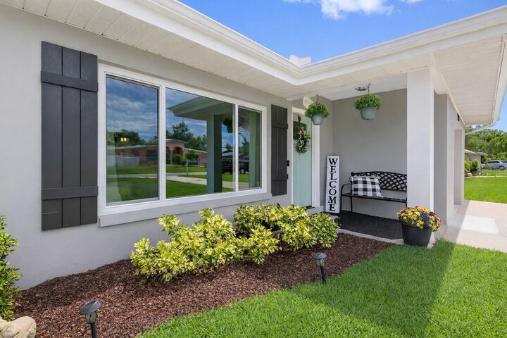 Property Photo: 237 Mineola Drive E FL 33770