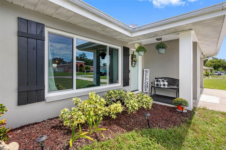 Property Photo:  237 Mineola Drive E  FL 33770