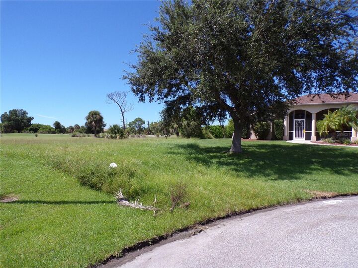Property Photo:  25 Clubhouse Place  FL 33947 
