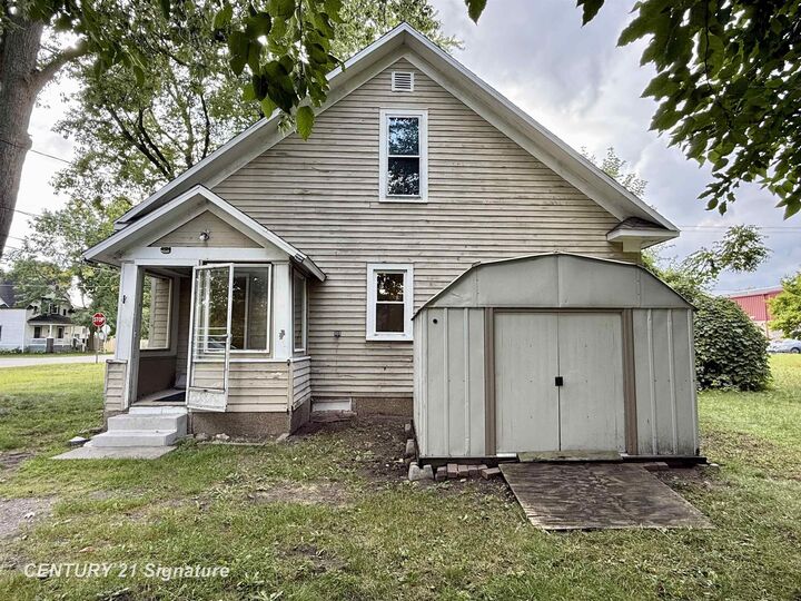 Property Photo:  508 Hickory Street  MI 48724 