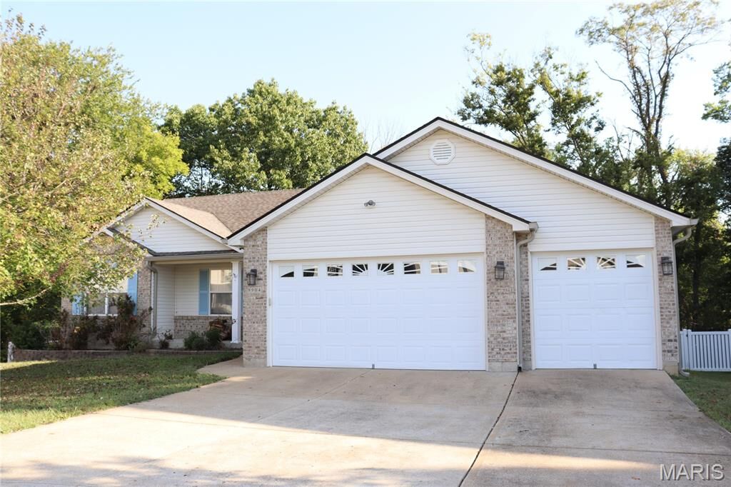 Property Photo:  9904 Lockeport Point  MO 63050 