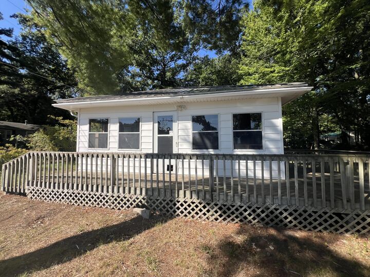 1370 E Hess Lake Drive  Grant MI 49327 photo