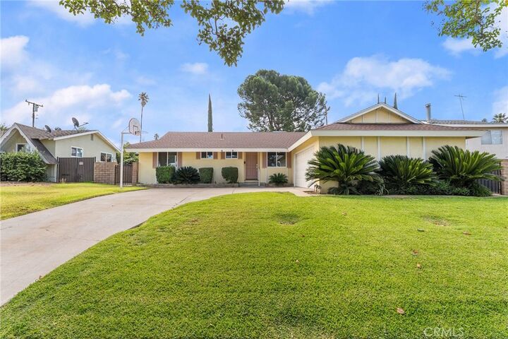 Property Photo:  1239 Fulbright Avenue  CA 92373 