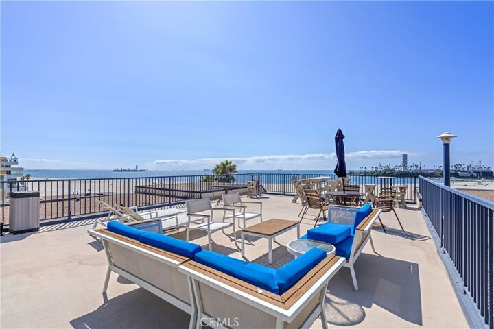 Property Photo:  1 3rd Pl 2  CA 90802 