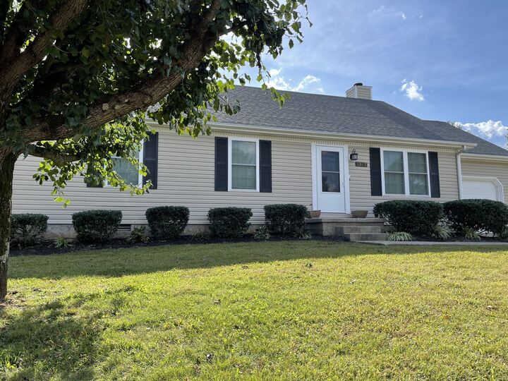 Property Photo:  1215 Woods Edge  TN 37130 