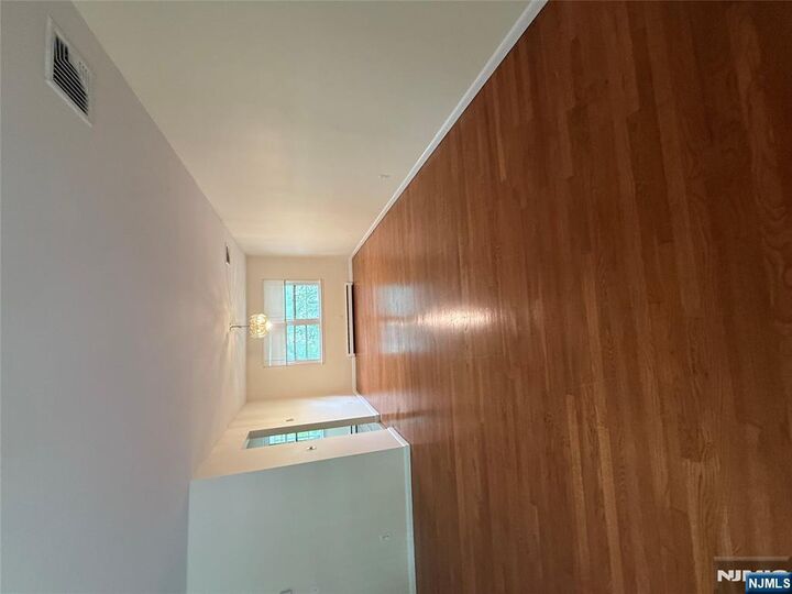 Property Photo:  6 Yale Court  NJ 07652 