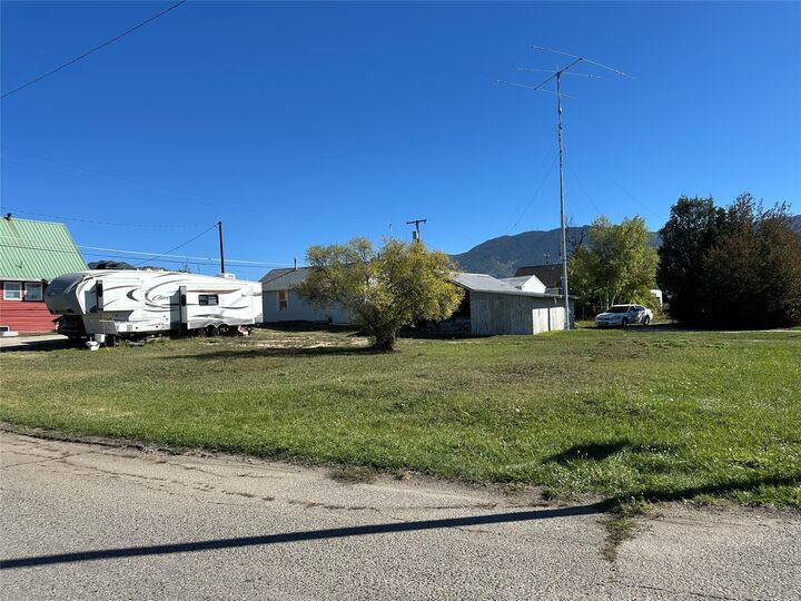 Property Photo:  1801 Yale Avenue  MT 59701
