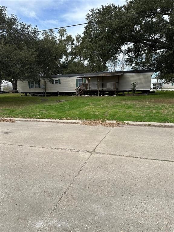 Property Photo: 130 North Street LA 70083