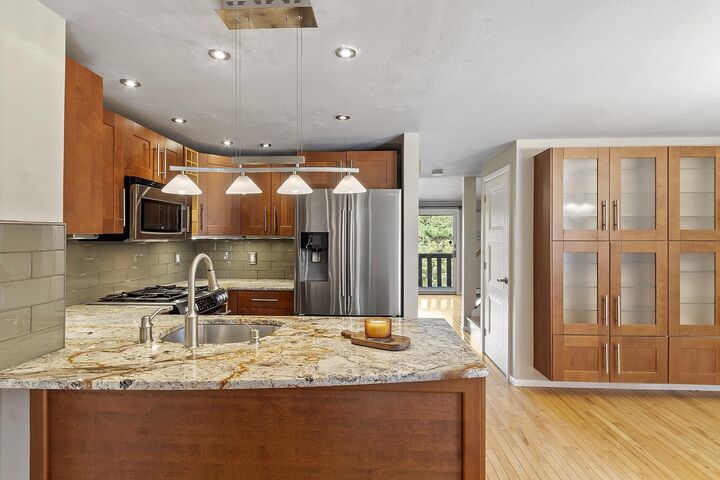 Property Photo:  12 Spring Cove Road  NH 03062 