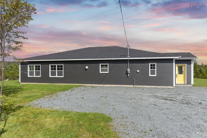 4606 Clam Harbour Road — photo 1