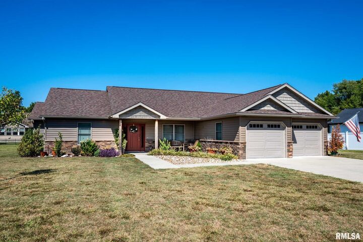 1205 Wildflower Lane  Herrin IL 62948 photo