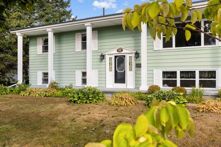 Property Photo:  97 Nassau Street  PE C1A 7V9 