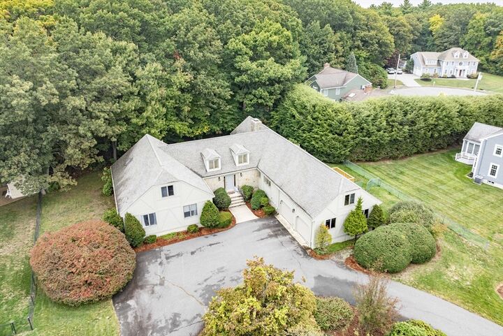 17 Royal Ct  Norwood MA 02062 photo