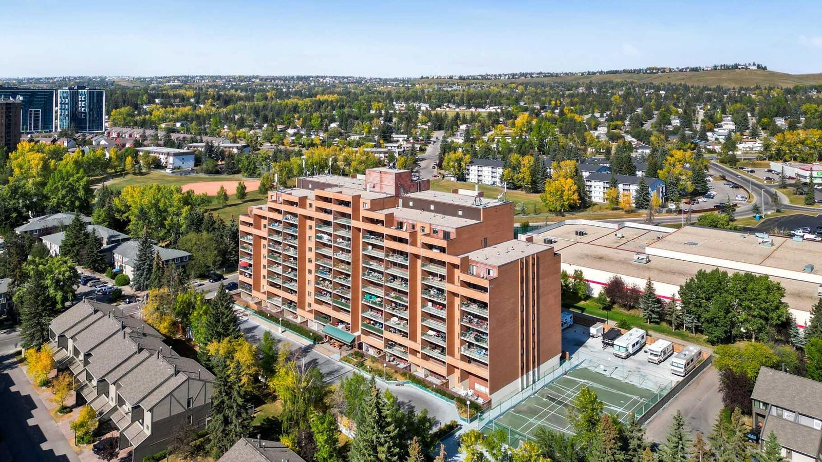 Property Photo:  5204 Dalton Drive NW 503  AB T3A 3H1 