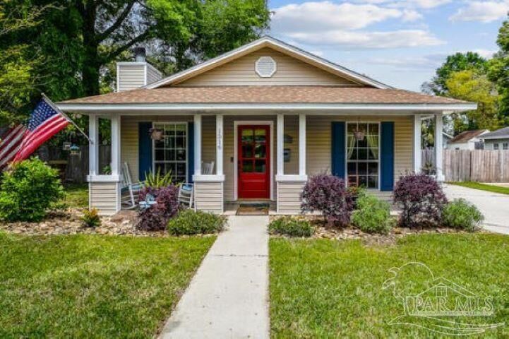 Property Photo:  1516 E Brainerd St  FL 32503 