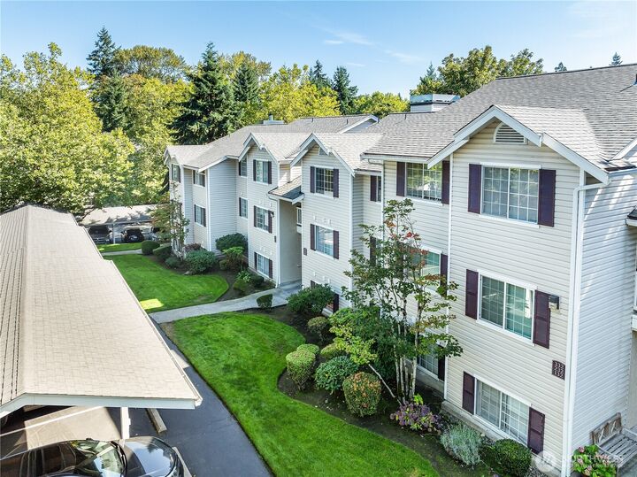 Property Photo:  19230  Forest Park Drive NE J131  WA 98155 