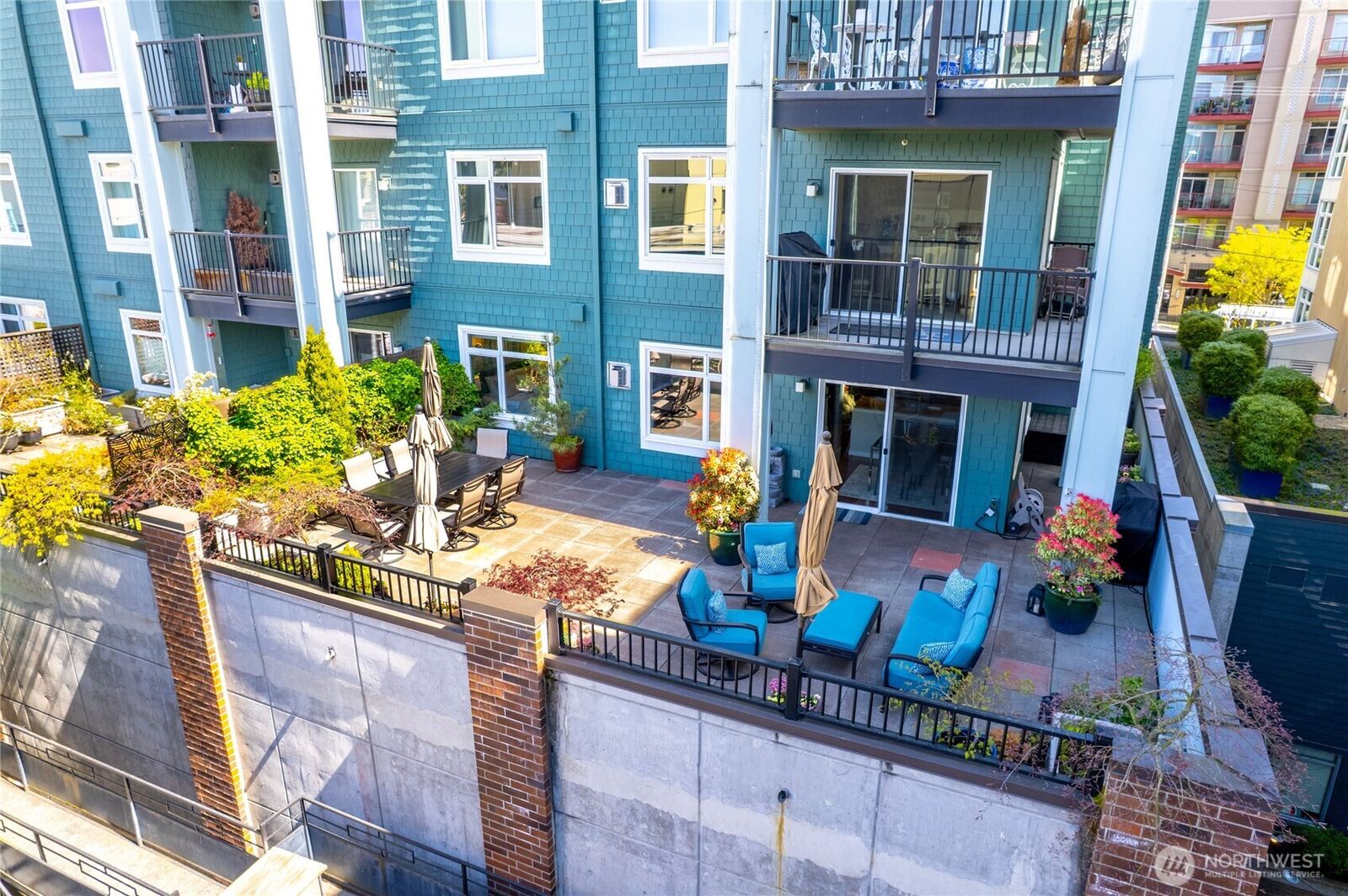Property Photo:  5615  24th Avenue NW 24  WA 98107 