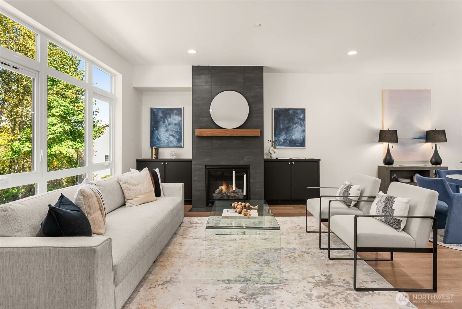 Property Photo: 16014 Main View Lane NE WA 98019