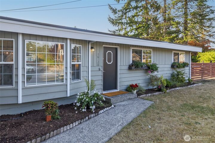 Property Photo: 16128 52nd Avenue W WA 98026