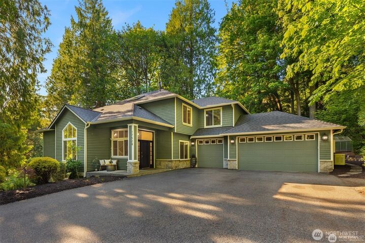 Property Photo: 17524 214th Avenue NE WA 98077