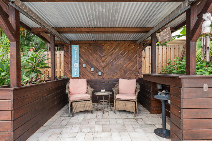 Property Photo:  1014 W Broward Street  FL 33462 