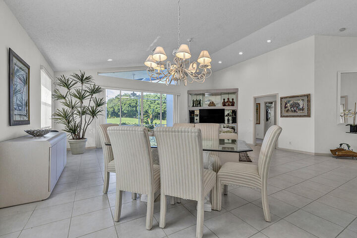 Property Photo: 11909 Fountainside Circle FL 33437