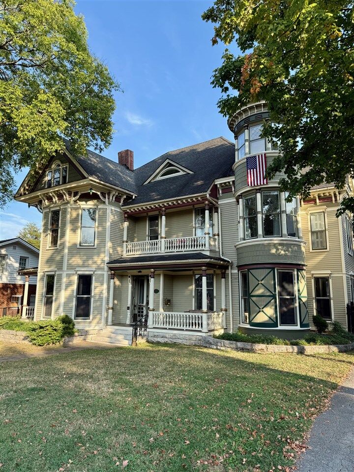 Property Photo:  1310 College Street  KY 42101 