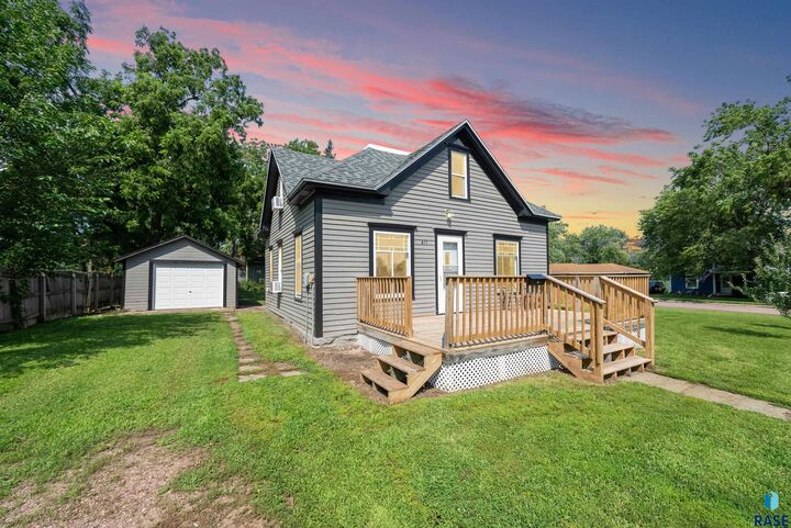 Property Photo:  411 N 6th St  SD 57004 