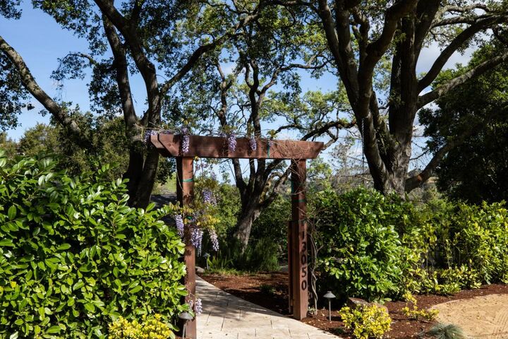 Property Photo:  13050 Cumbra Vista Court  CA 94022 