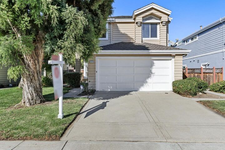 Property Photo: 33283 Sunriver Common CA 94555