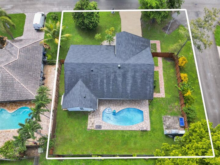 Property Photo:  7107 NW 39th St  FL 33065 