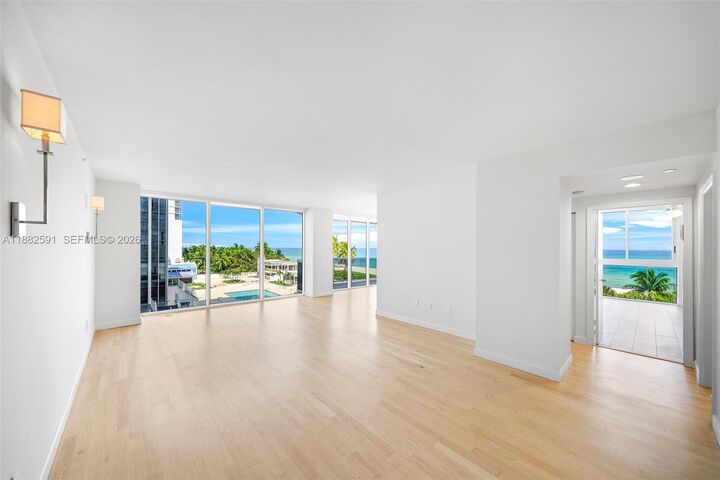 Property Photo:  4779 Collins Ave 501  FL 33140 