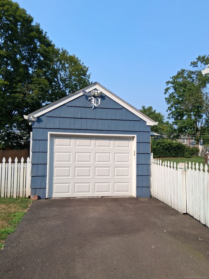 Property Photo:  243 Gilbert Avenue  CT 06514 