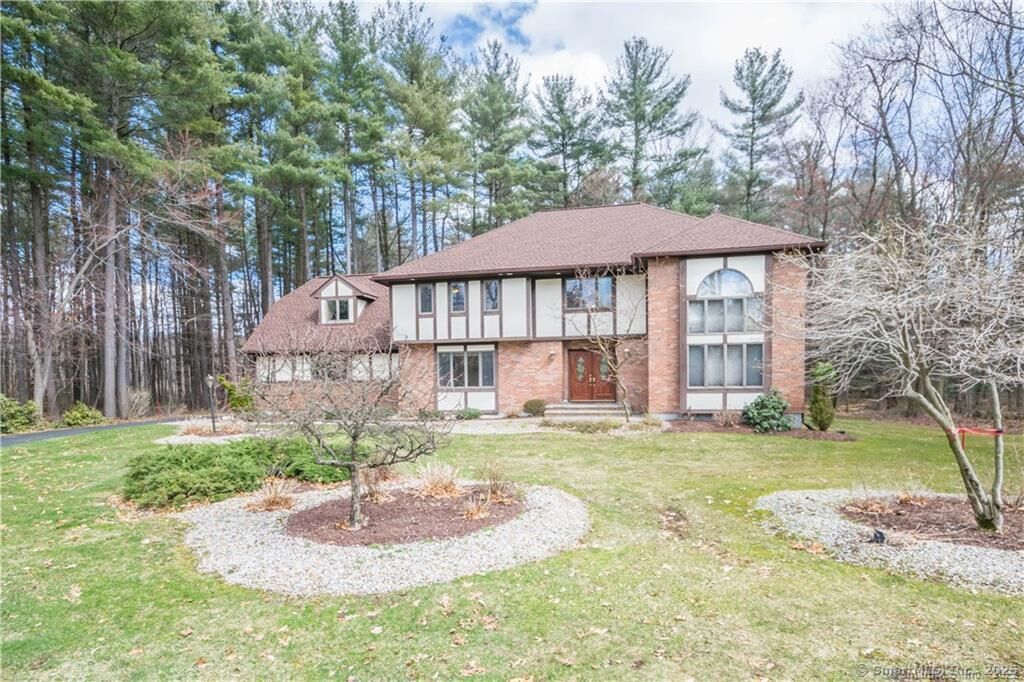 Property Photo:  29 Wildwood Circle  CT 06074 