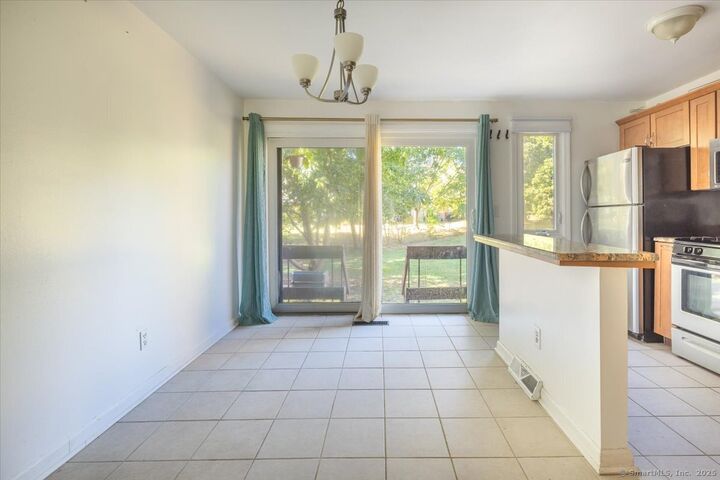 Property Photo:  181 Towne House Road 181  CT 06514 