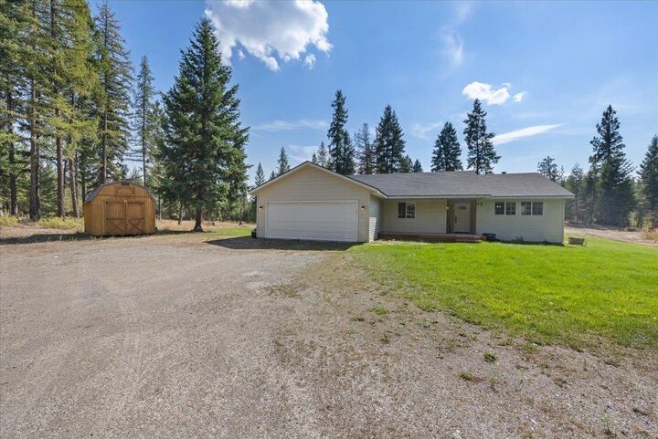 Property Photo:  32411 N Kelso Dr  ID 83869 